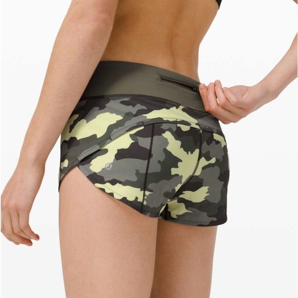 Lululemon Speed Up Short 2.5”Low Rise Heritage 365 Camo Crispin Green Multi Sz 4 - Picture 1 of 9